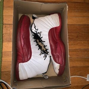Jordan Cherry 12’s Sz 12